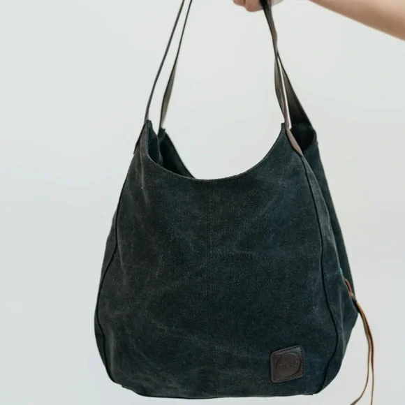 Brand NEW Canvas Hobo Bag in ~Black 🖤👜 - Picture 13 of 14